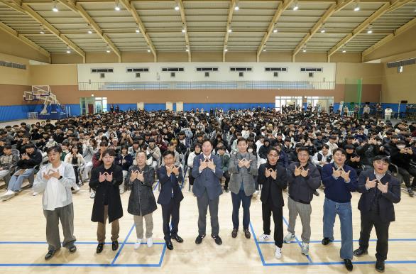 원강수 원주시장, ‘미래고교 찾아가는 특강’ 교육특구 비전 제시