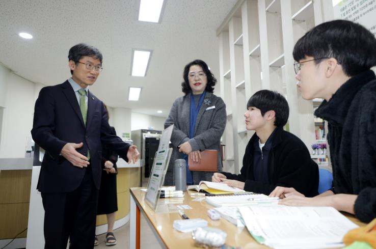 울산시교육청 천창수 교육감, 장검중 방문해 현장 살펴