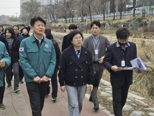 경기도의회 이애형 위원장, 수원시 권선구 관내 주요사업 현장 찾아