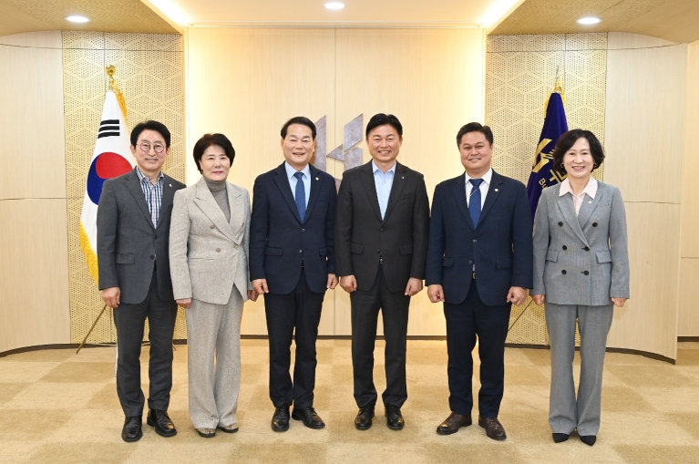 광명시의회 ‘AI 기반 교통신호 체계 구축 연구회’ 선진지 견학 광명시의회 ‘AI 기반 교통신호 체계 구축 연구회’ 선진지 견학