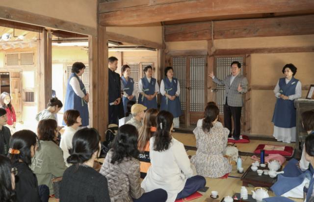 남양주시, '다산차 시민 아카데미' 수강생과 함께 정약용유적지 답사 진행 남양주시, '다산차 시민 아카데미' 수강생과 함께 정약용유적지 답사 진행