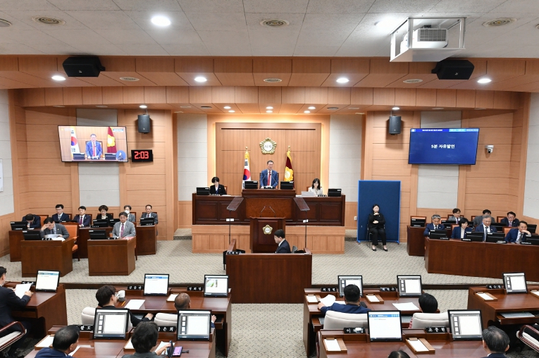 김해시의회 제270회 임시회 폐회 김해시의회 제270회 임시회 폐회